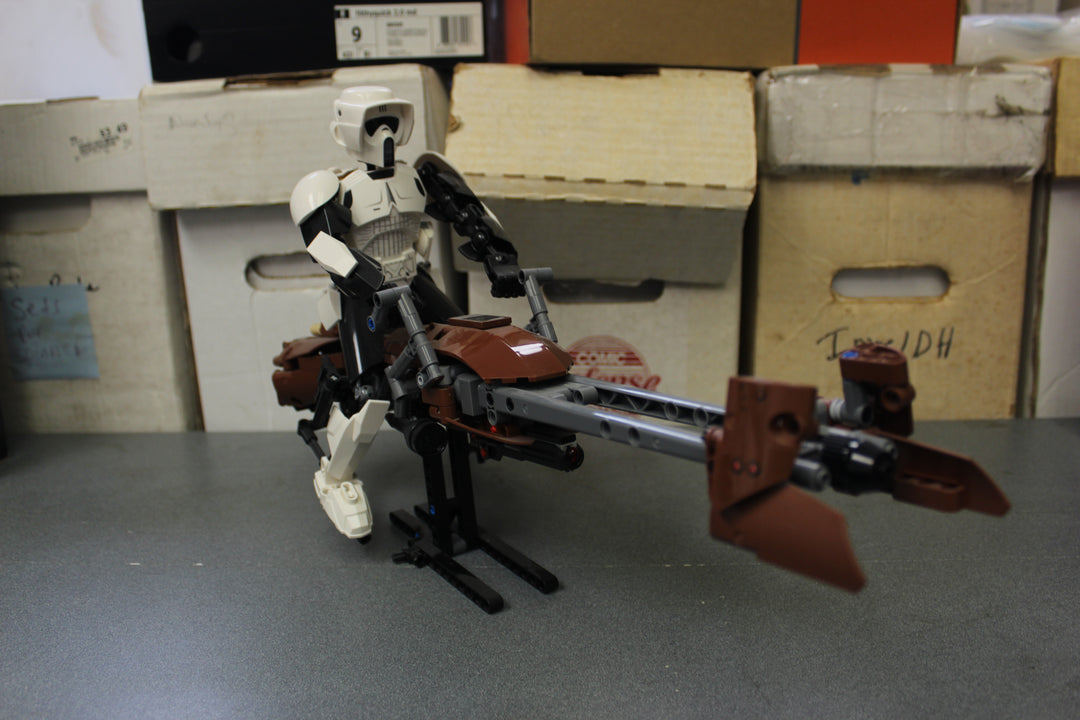 LEGO Scout Trooper & Speeder Bike 75532