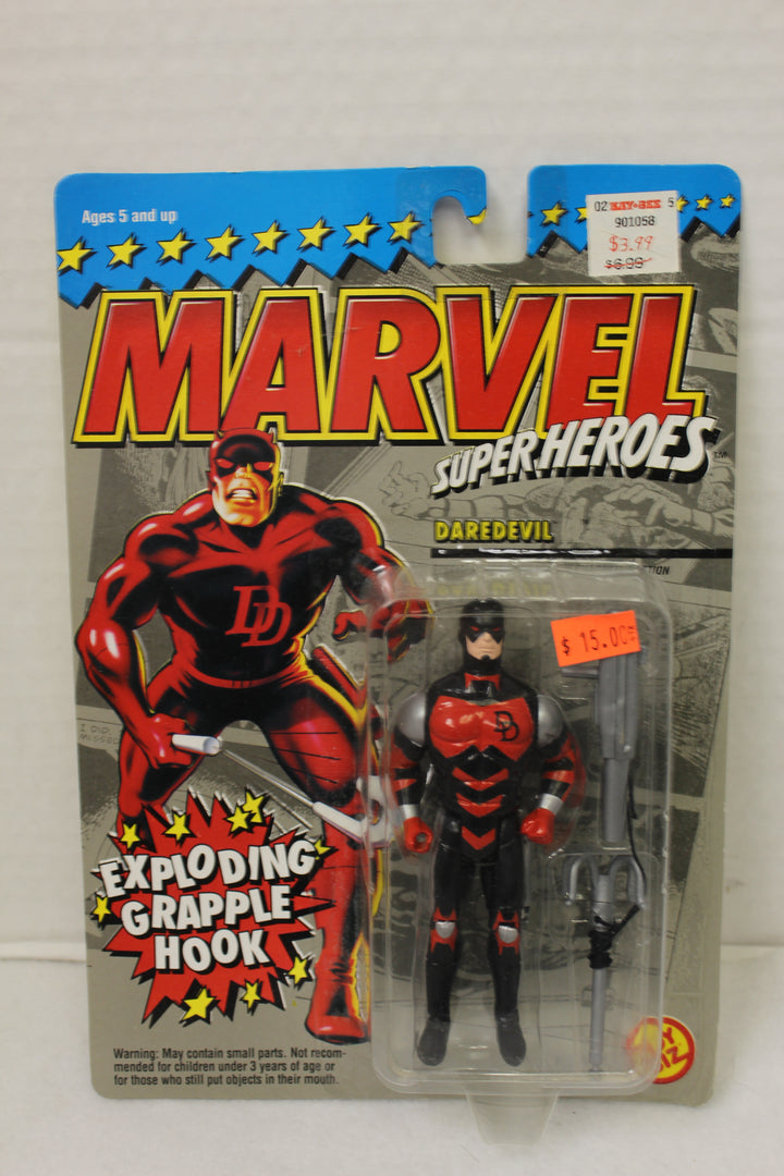 1994 ToyBiz Marvel Superheroes Daredevil w/ Exploding Grapple Hook