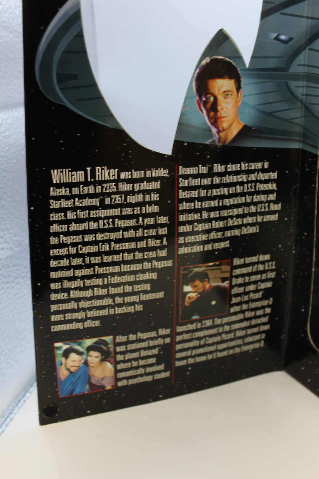 1998 Star Trek Insurrection Commander Williams Riker Figure