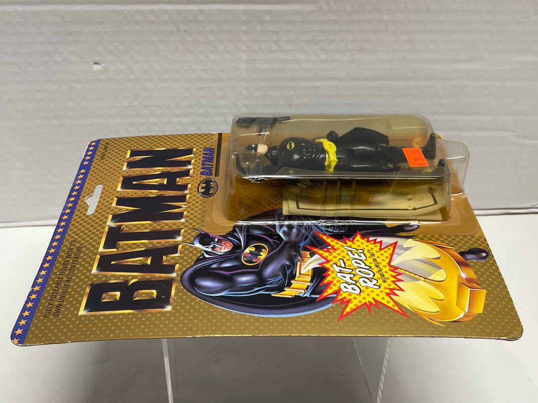 ToyBiz 5" Batman Action Figure w/ Bat-Rope Inside Belt MOC